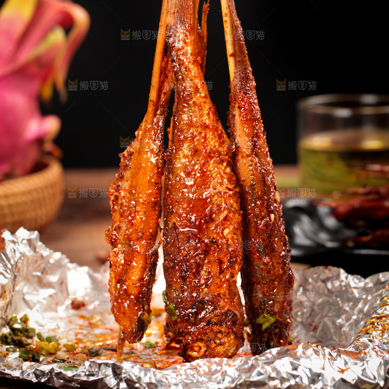 锡纸上的烤鱼