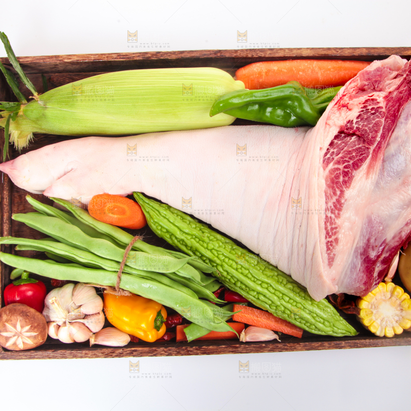 白底上的食材