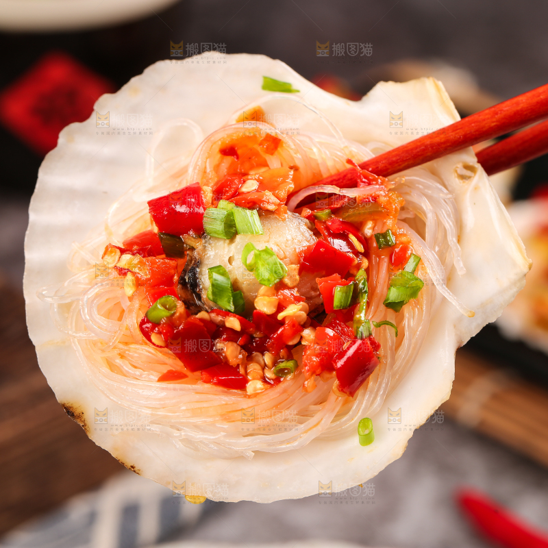 筷子夹着扇贝粉丝