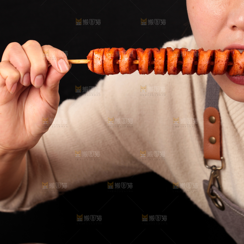 正在吃面筋