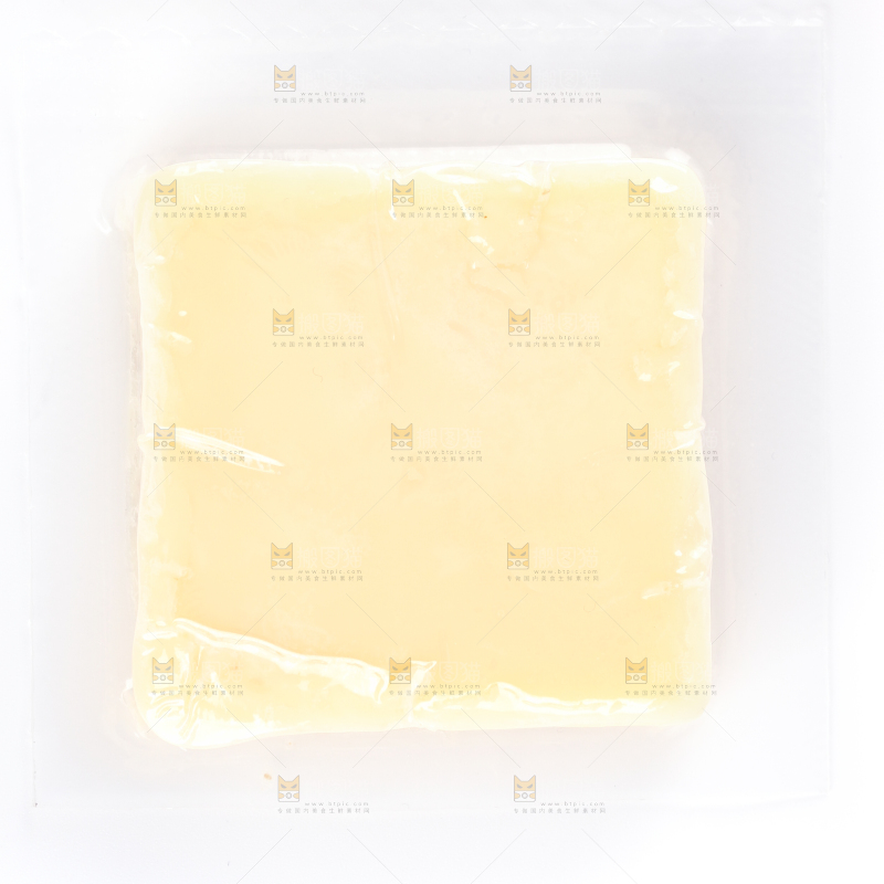 白底上的清汤火锅底料