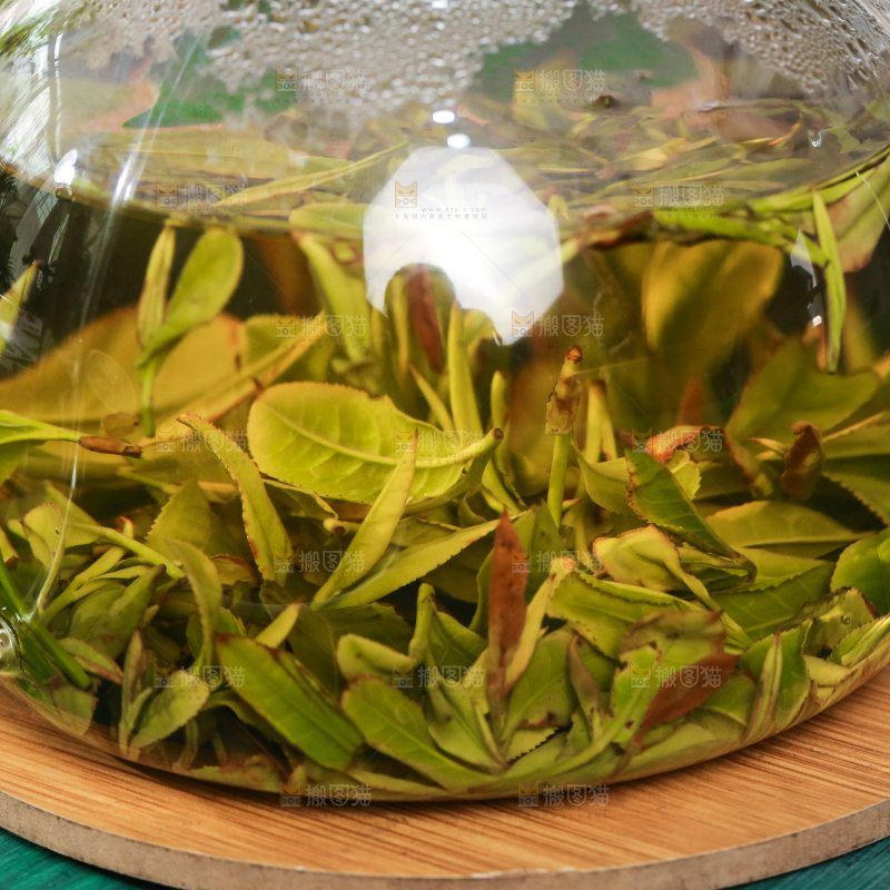 盒里泡着绿茶