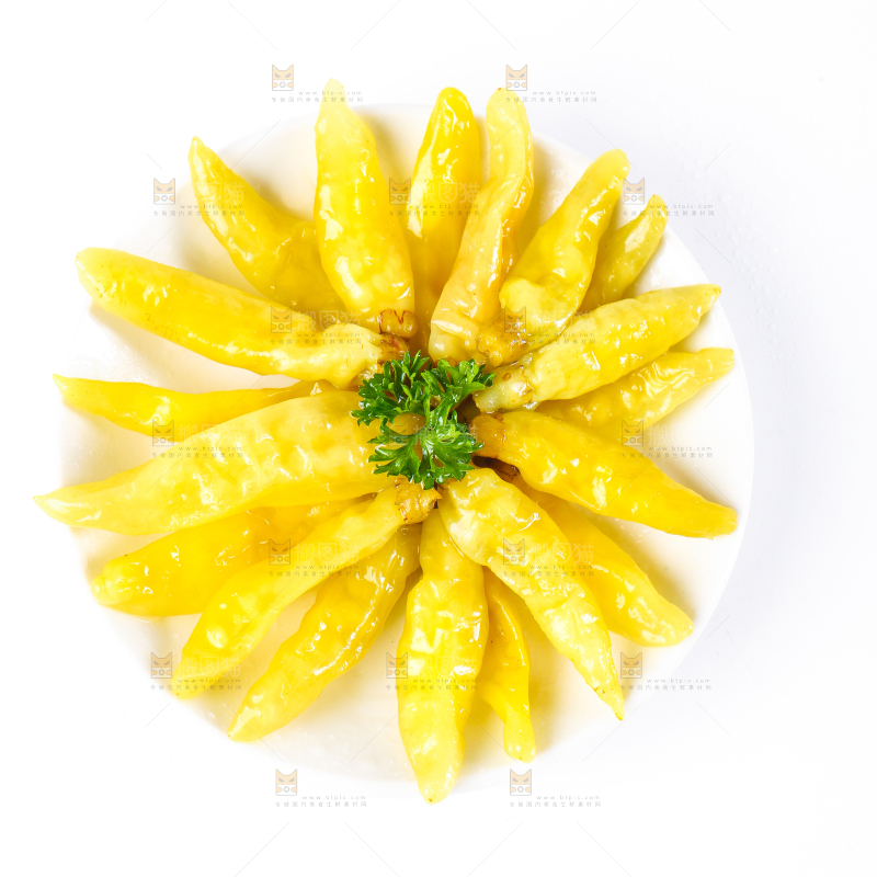 白底上的小米辣椒