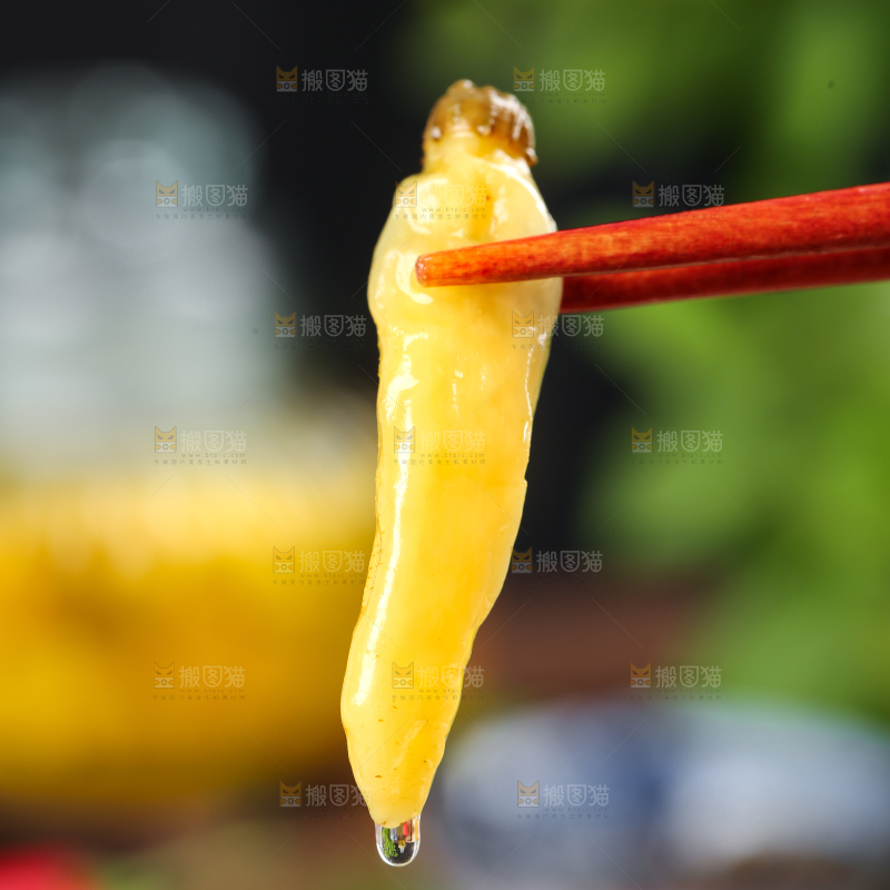 筷子上夹着贵州小米辣