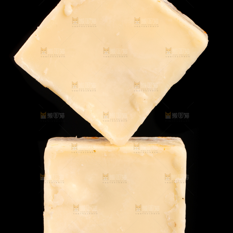 黑底上的清汤火锅料