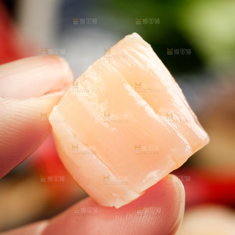 手拿干贝