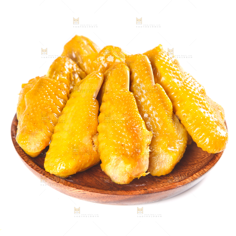 盘子里装着鸡翅