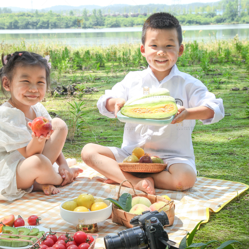 小孩子正在玩耍