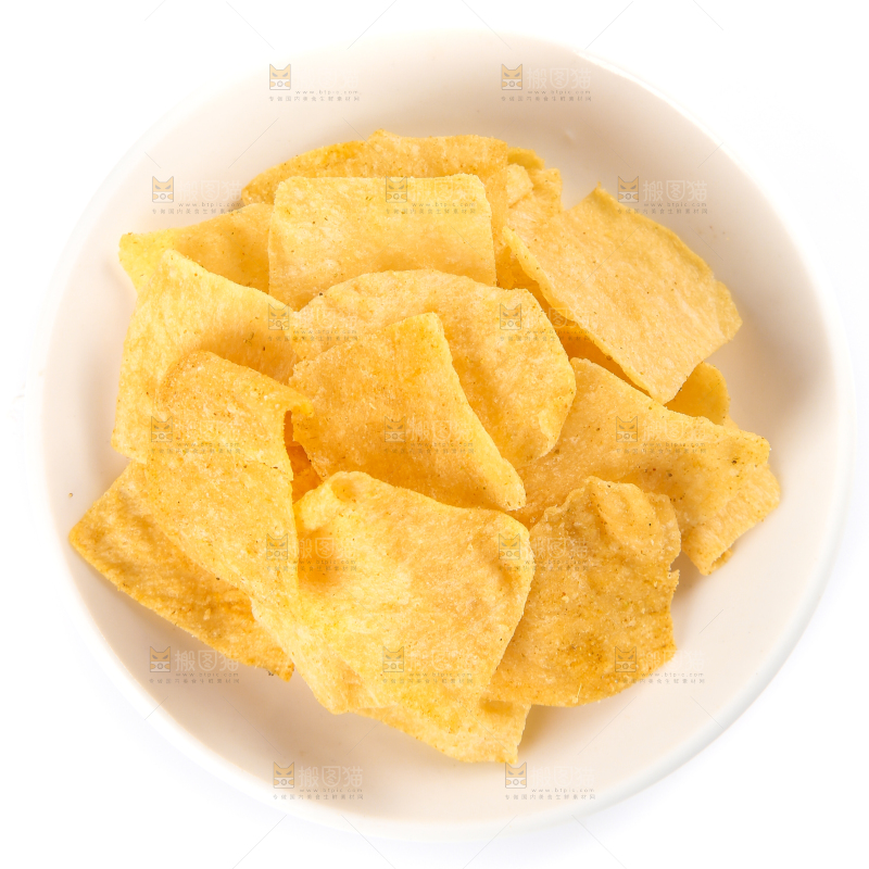 盘子里装着山药脆片