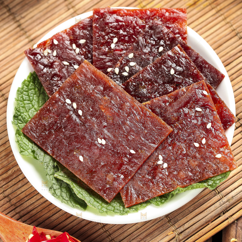盘子里装着肉脯