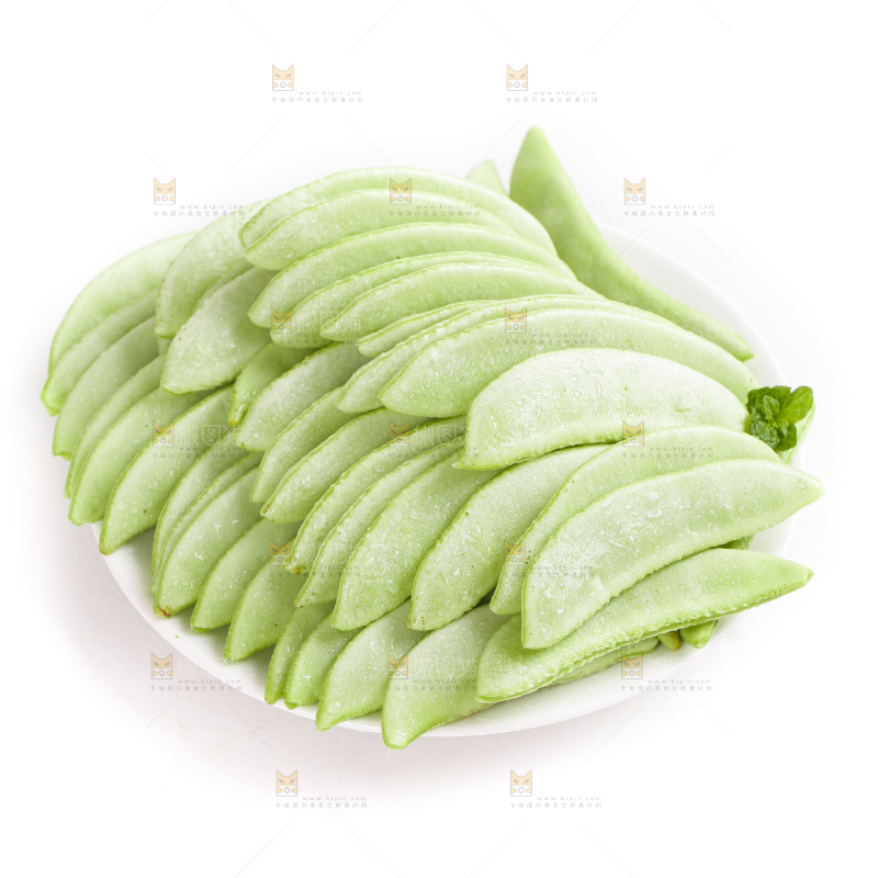 盘子里放着扁豆