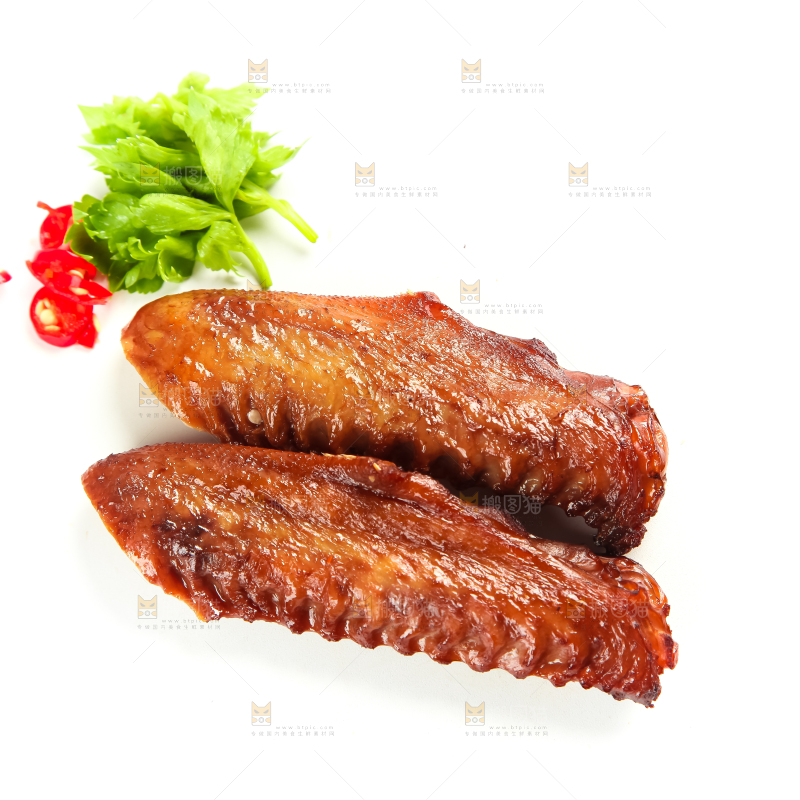 白底上放着酱香鸭翅