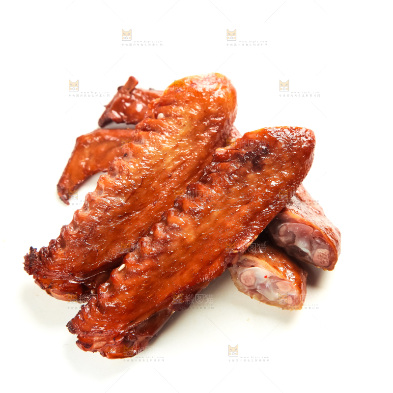 白底上放着酱香鸭翅