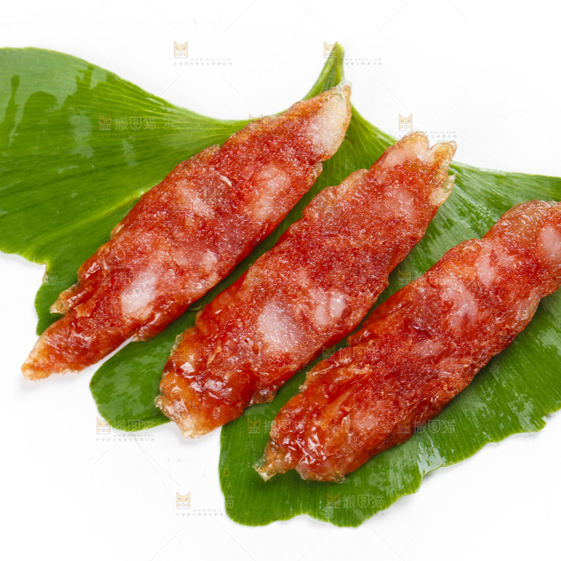 白底上放着上广式腊肠