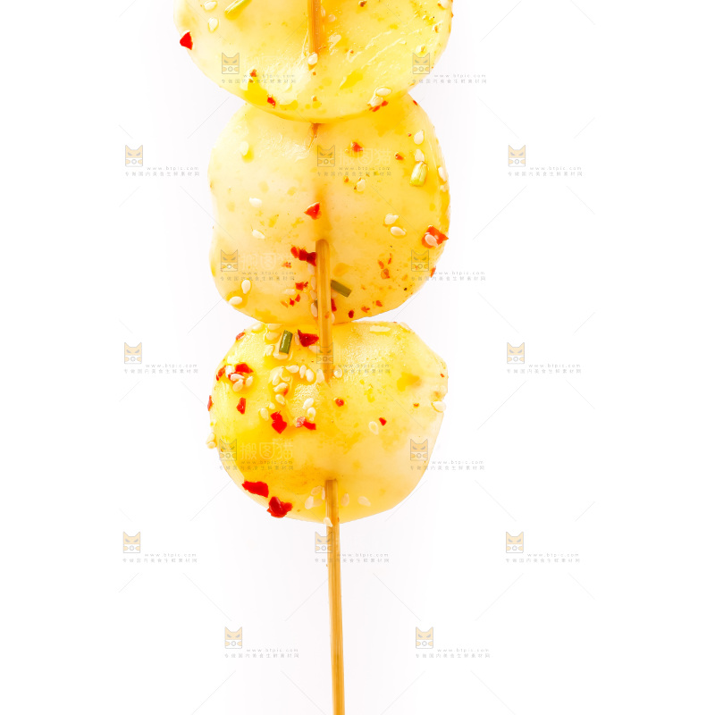 白底上的土豆串