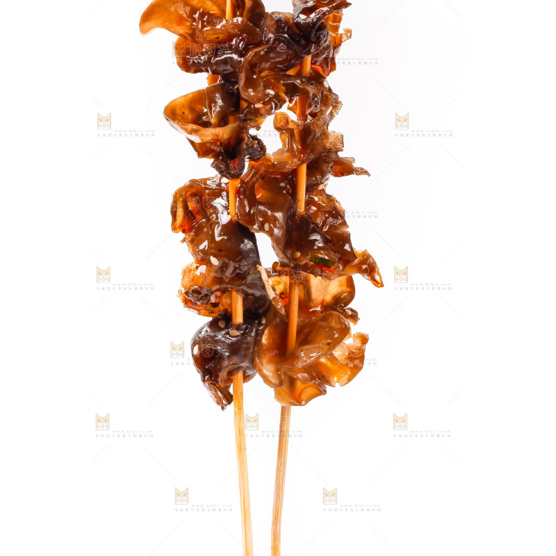 白底上的木耳串