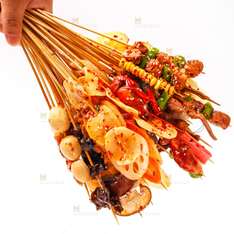 手拿钵钵鸡食材