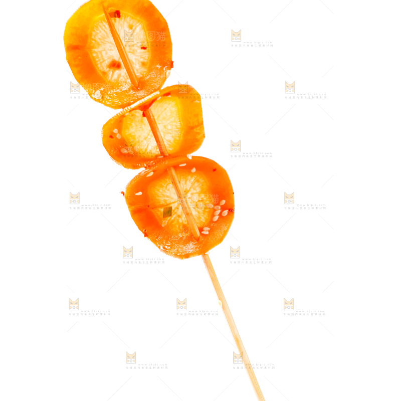 白底上的土豆串