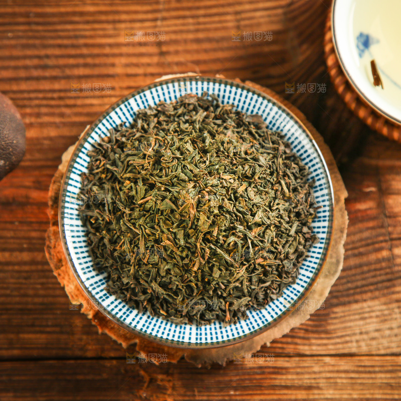 盘子里的茶叶