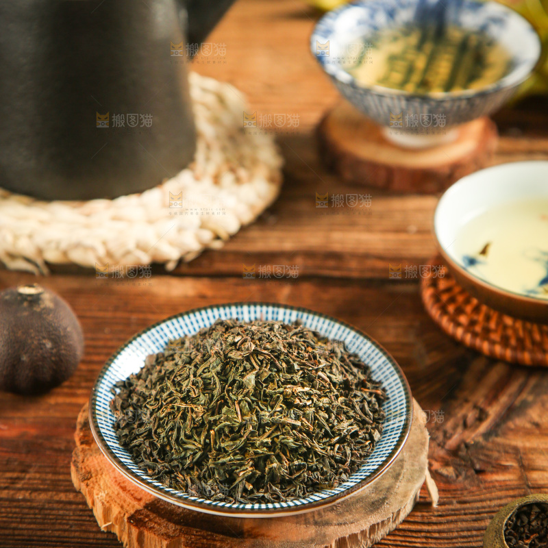 盘子里的茶叶
