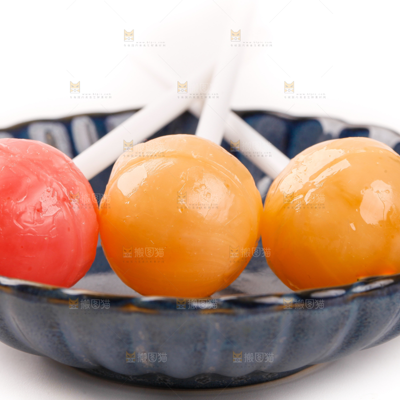 白底上的棒棒糖