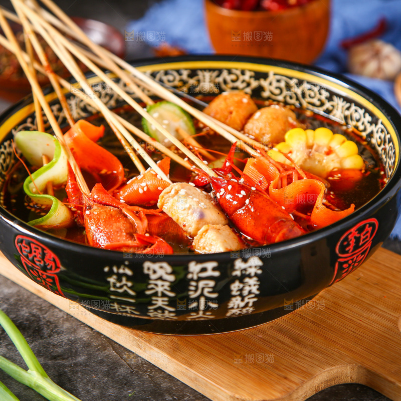 石板上的钵钵鸡
