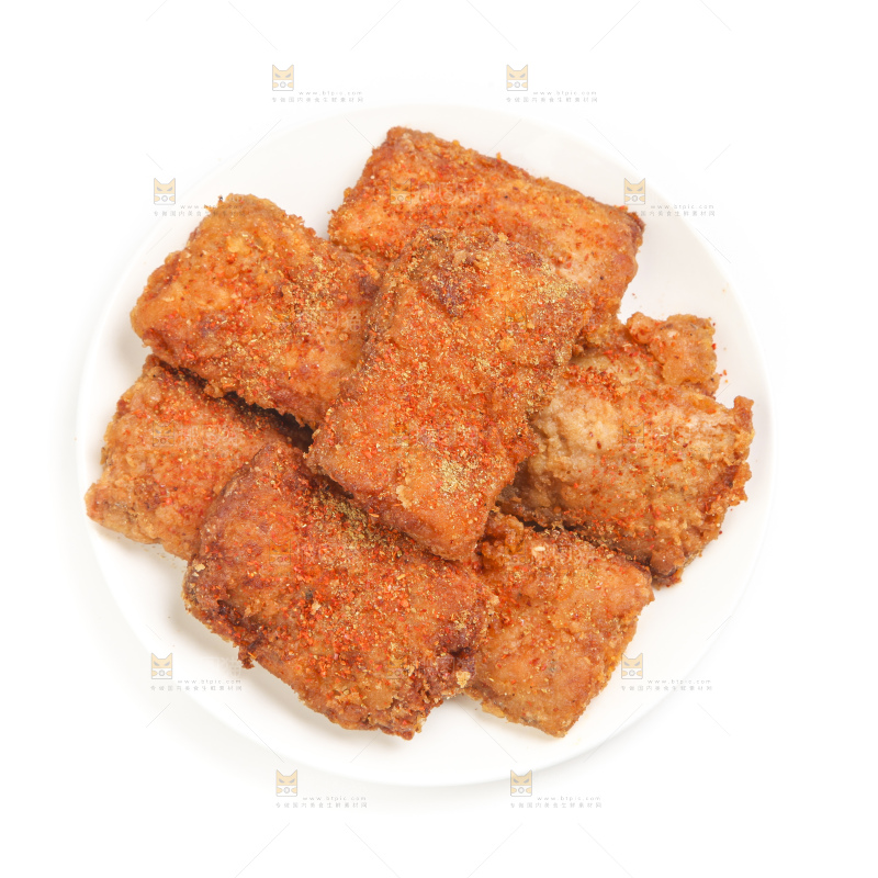 盘子里装着香酥带鱼