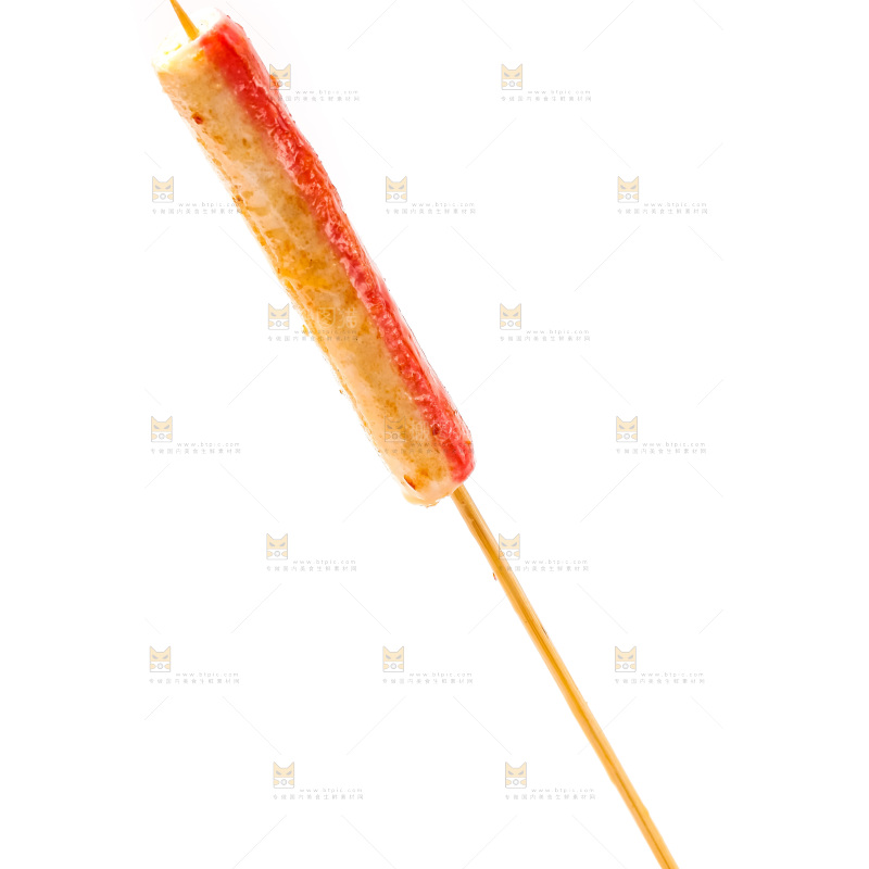 白底上的蟹棒串