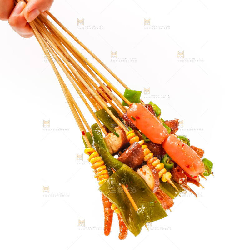 手拿钵钵鸡食材