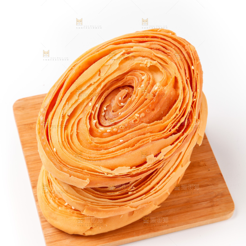 白底上的手撕面包