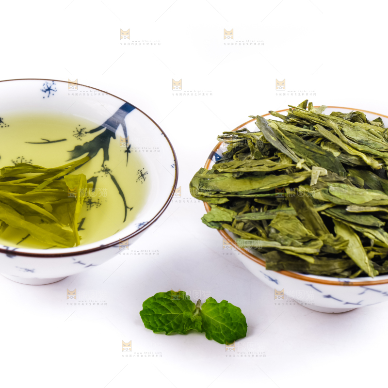 杯子里的龙井茶