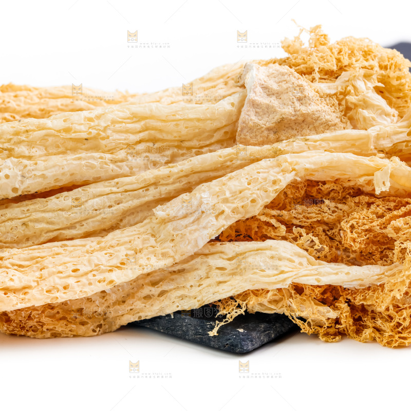白底上的干竹荪