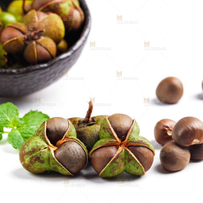 盘子里装着茶籽