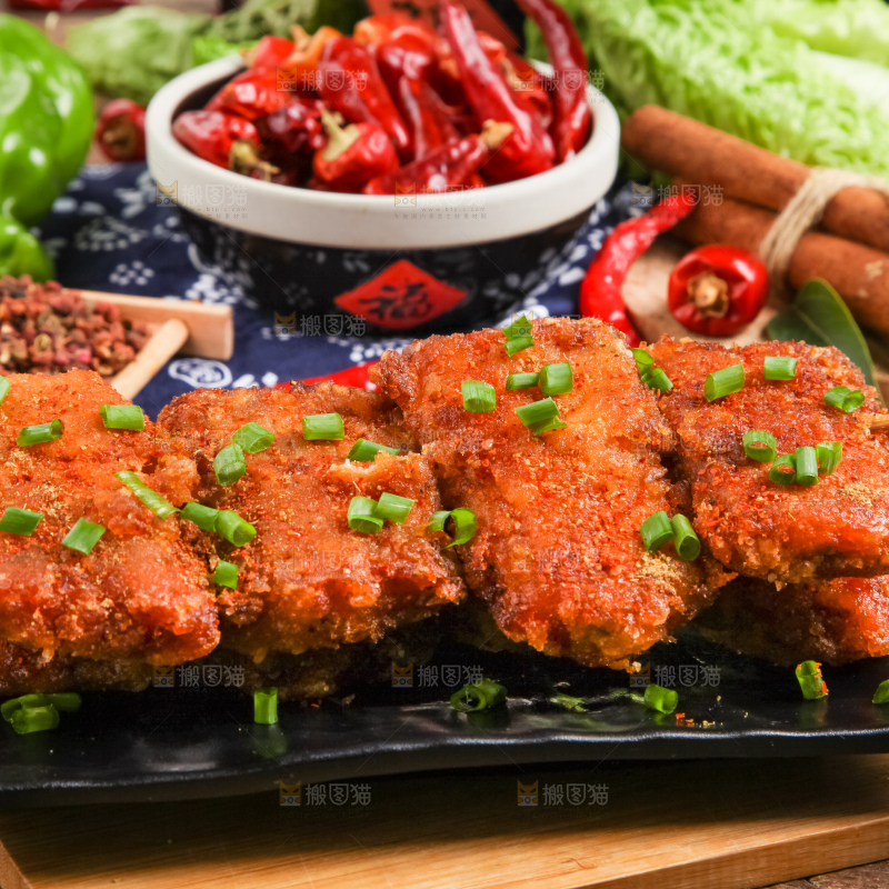 签子上穿着香酥带鱼