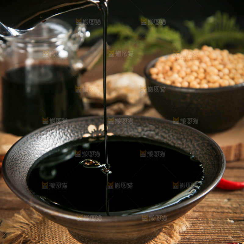 盘子里的蚝油