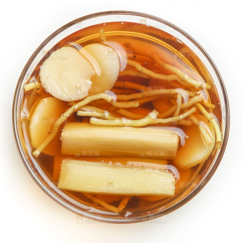碗里装着腌生姜