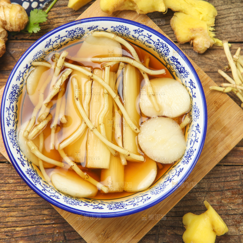 碗里装着腌生姜