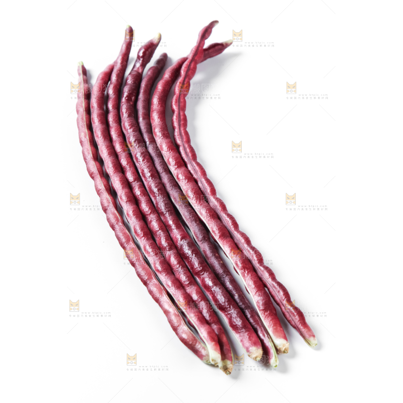 白底上放着紫豆角