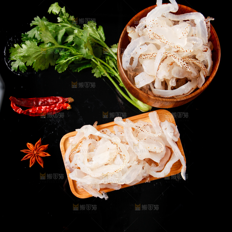 黑底上的珊瑚海蜇