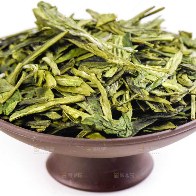 碟子里的绿茶叶