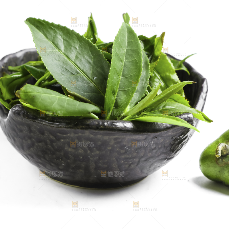 白底上摆放着茶叶子