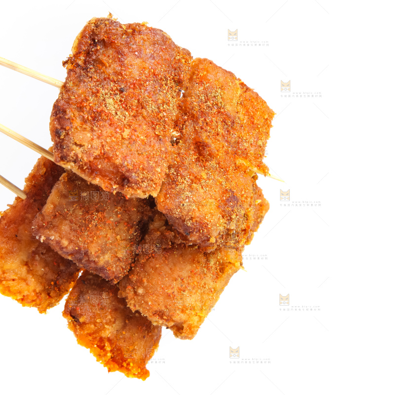 签子上穿着香酥带鱼