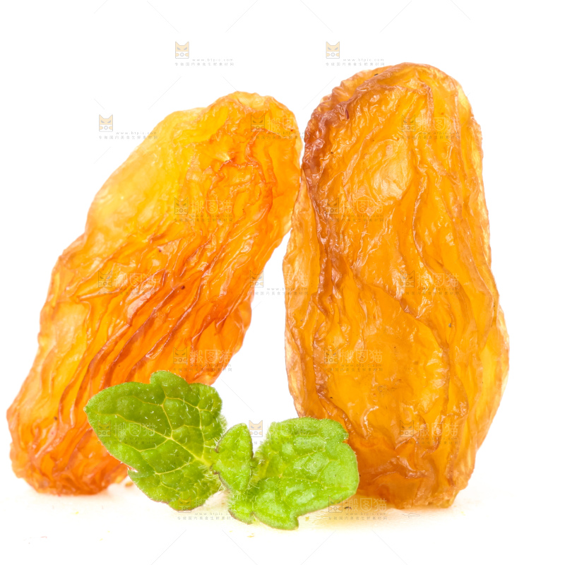 白底上放着黄葡萄干