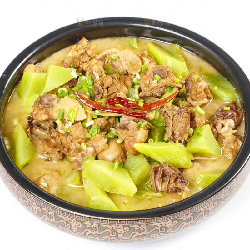 汤碗里装着莴笋炖鸡肉
