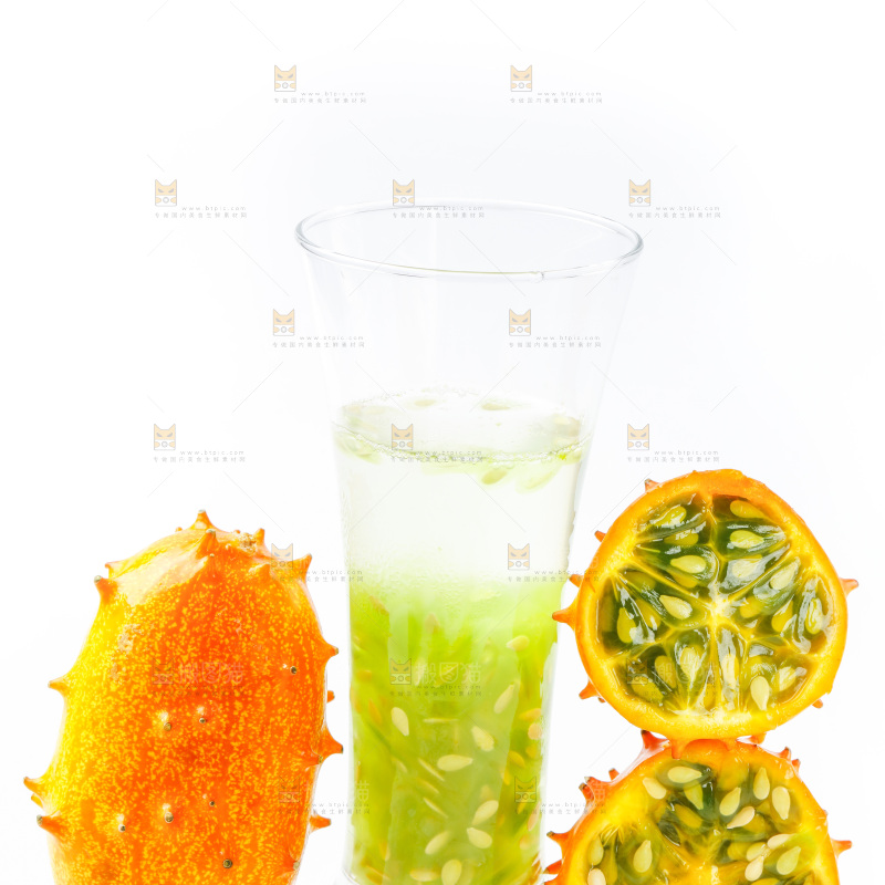 杯子里装着火参果果汁