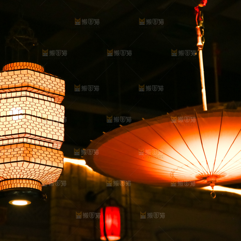 夜市里的古典灯笼