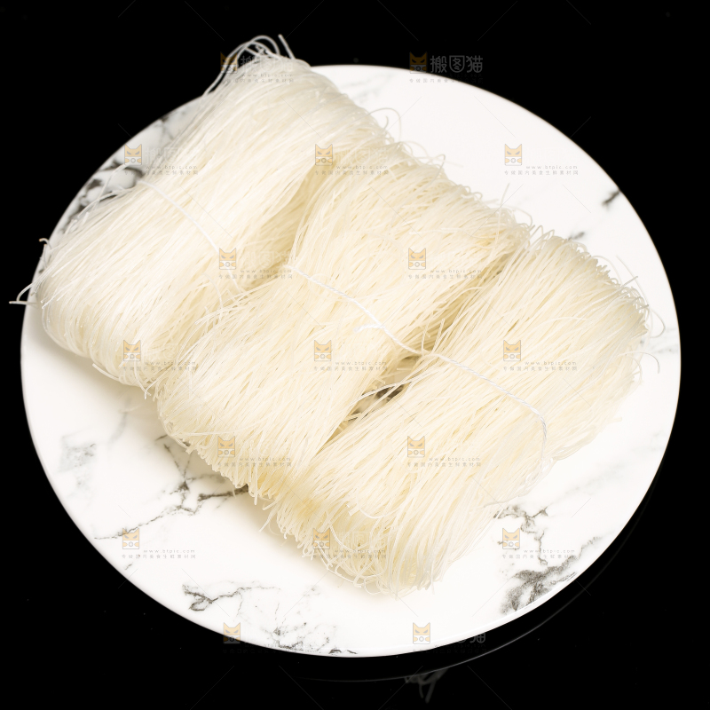 盘子里装着江西粉丝