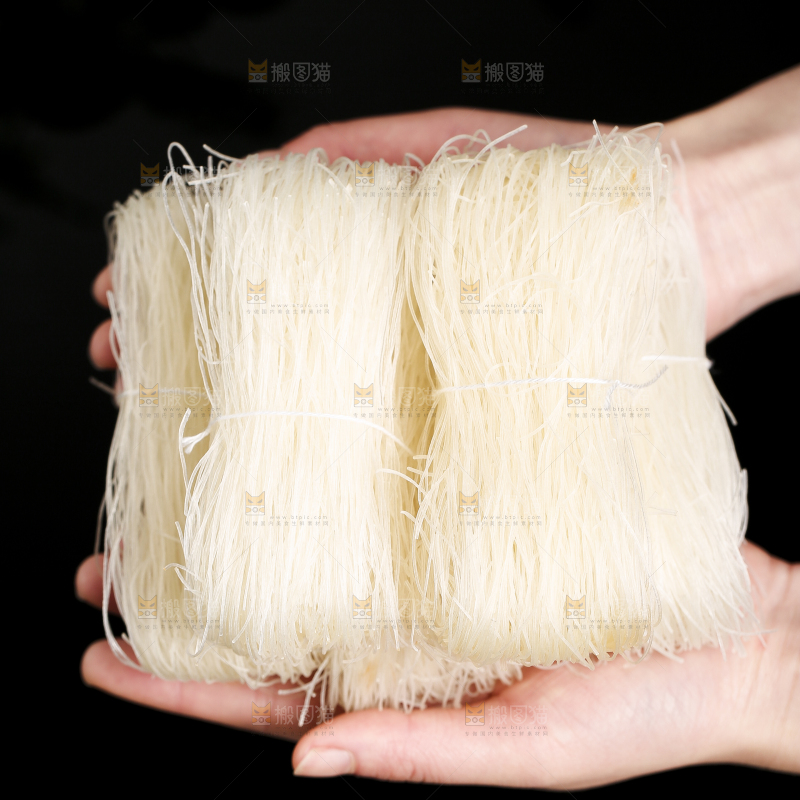 双手捧着江西粉丝