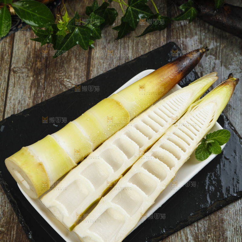 石板上放着新鲜临安春笋