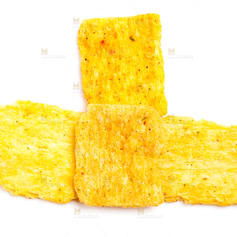 白底上放着麻辣锅巴
